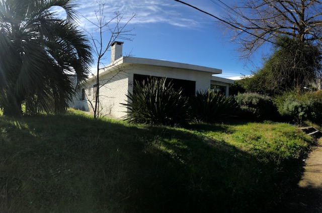 Chalet a pocas cuadras del centro