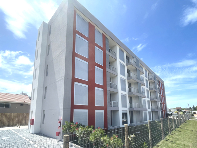 Apartamento de 2 dormitorios en edificio Parque Pinares