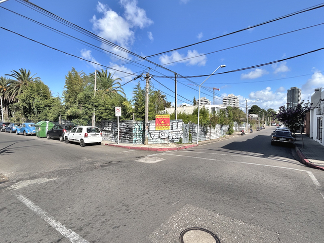 Terreno frente a la Plaza Torre del Vigía
