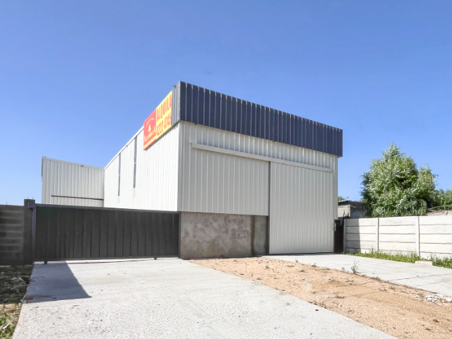 Galpón en barrio Hipódromo