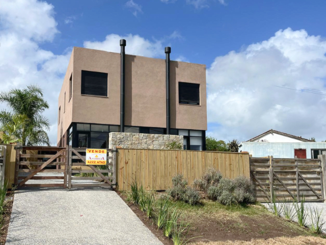 Casa de 2 dormitorios en Altos de la Laguna