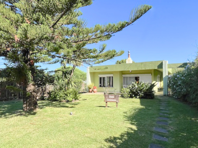 Chalet de 3 dormitorios en barrio La Loma