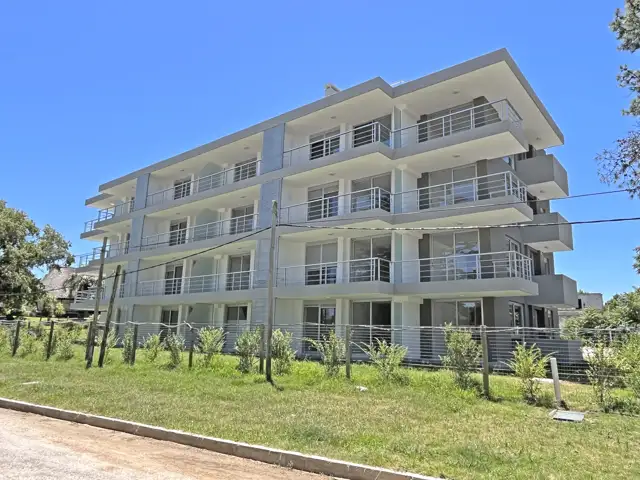 Apartamento de dos dormitorios en edificio Parque Mansa II